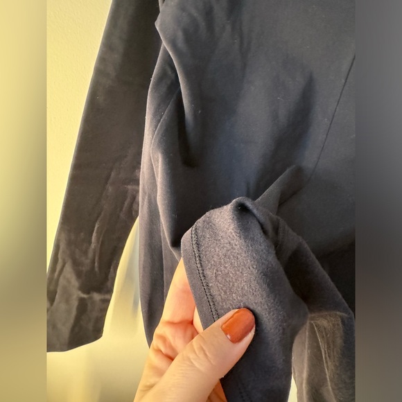 Alo Yoga Airbrush Warm Nocturne Long Sleeve in black - Picture 13 of 15